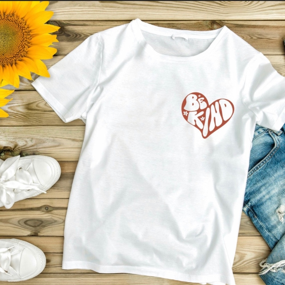 Be kind t shirt in white